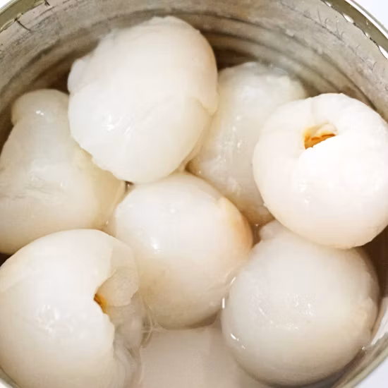 Fruits en conserve Litchi doux en conserve dans un sirop léger/lourd avec lithographie dans des boîtes vertes faciles à ouvrir - Meilleur produit du Fujian